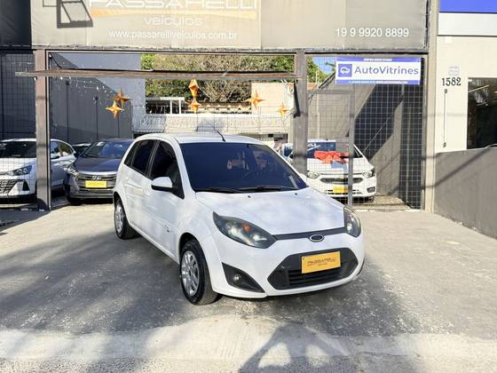 FORD FIESTA 1.0 ROCAM SE PLUS HATCH 8V FLEX 4P MANUAL FORD FIESTA 1.0 ROCAM SE PLUS HATCH 8V FLEX 4P MANUAL